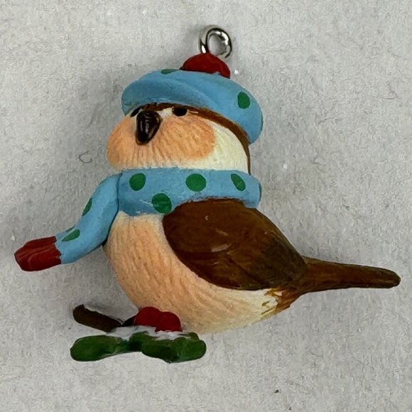 Hallmark 2021 Cozy Lil Critters Mini 1" Tree Ornament 3rd Bird all Bundled Up - Picture 2 of 10